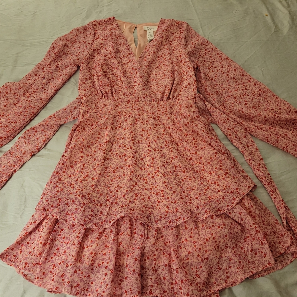Pink summery floral dress with belt, size Small